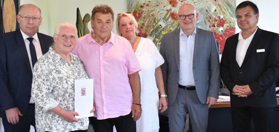Das Foto zeigt Ute Krieger-Griebe bei der Verleihung der Öffentlichen Belobigung im Landratsamt.