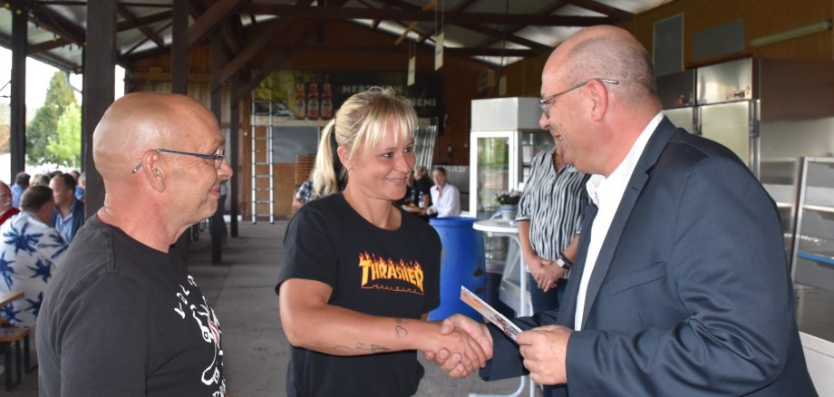 Foto der E-Card-Verleihung in Beerfelden