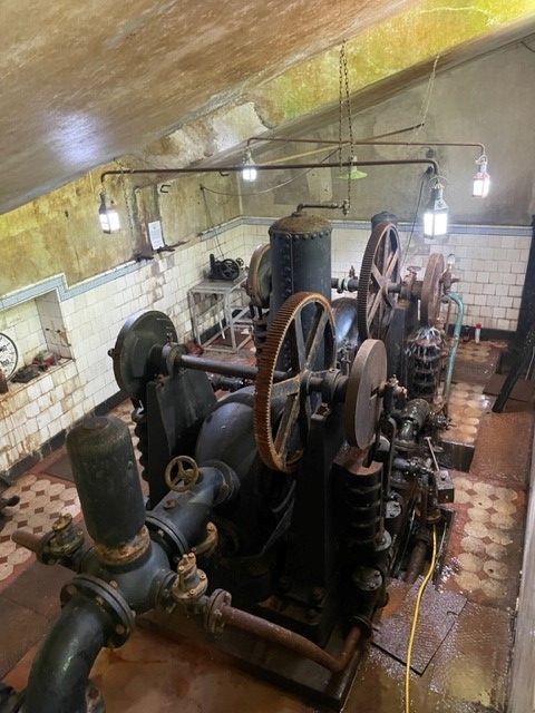 Alte Pumpe im Wasserwerk