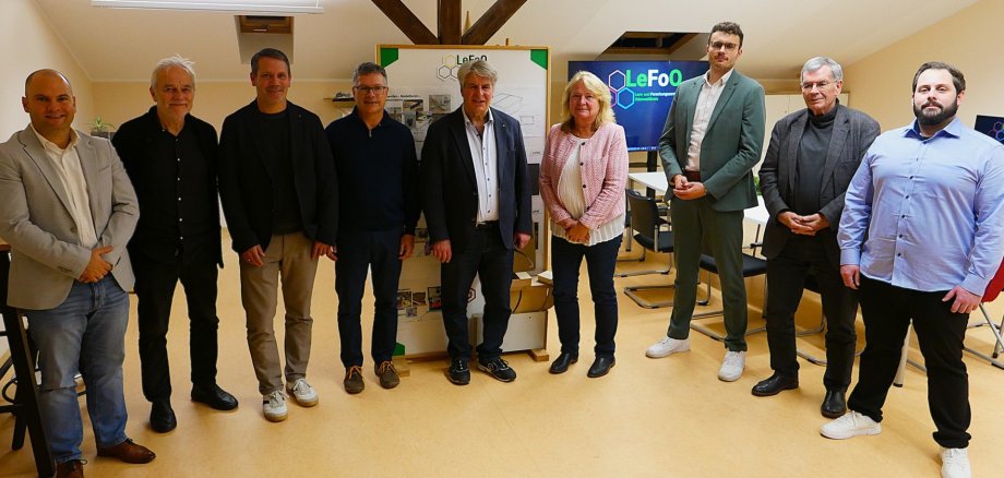 Das Foto zeigt die Gründungsmitglieder des Fördervereins des LefoO.