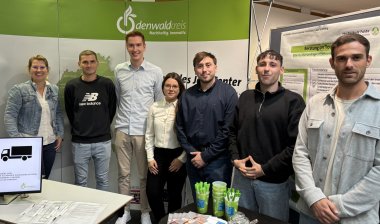 BASS-Studierende am Stand der BASS-Forschungsmesse in der Hochschule Fulda
