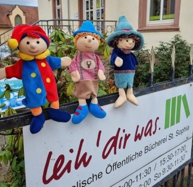 Schild zur Bücherei